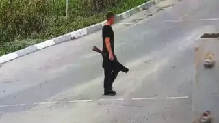 Выпившего мужчину с карабином задержали на улице в Петропавловске