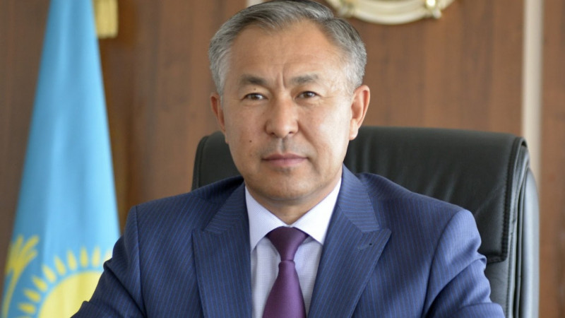 Б.Сапарбаев уволил чиновника после выговора К.Токаева