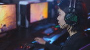 Акции Tencent обрушились после сравнения видеоигр с "опиумом" в СМИ Китая