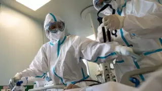 Казахстанский врач рассказала о пациентах, заразившихся COVID-19 в третий раз