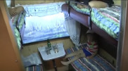 Вагонное купе в квартире оборудовал пенсионер в Караганде
