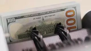 Официальный курс доллара на 6 августа вырос