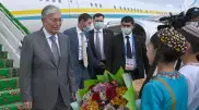 Президент Токаев прилетел в Туркменистан