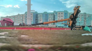 25-метровый тюльпан вместе с краном уронили в Актобе