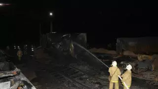 Арыста пойыз өртенуі:  эвакуацияланған жұрт үйіне қайтуға рұқсат алды