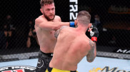 Уроженец Казахстана одержал четвертую победу подряд в UFC