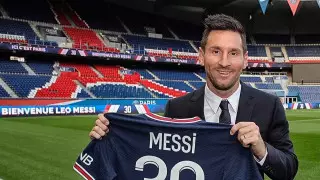 Месси официально перешел в ПСЖ