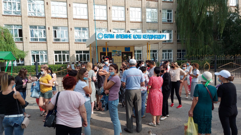 Скандал вокруг школы разгорелся в Уральске