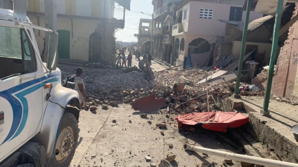 На Гаити произошло землетрясения, которое могло привести к тысячам жертв