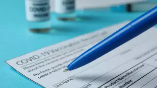 В США изъяли тысячи поддельных китайских сертификатов о вакцинации