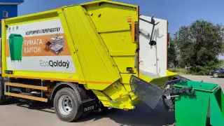 Актобе передали технику и оборудование для раздельного сбора ТБО