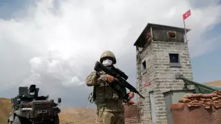 Турция укрепляет границу из-за волны афганских мигрантов