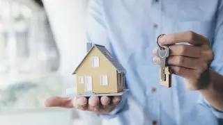 На резкое подорожание арендных квартир пожаловались студенты в Алматы