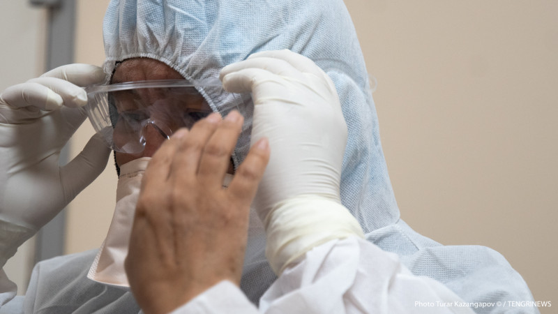 141 человек умер от коронавируса и пневмонии за сутки в Казахстане