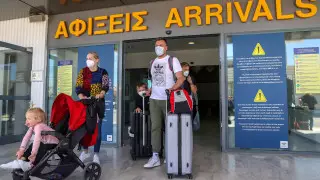 Греция отменит бесплатные ПЦР-тесты для населения страны