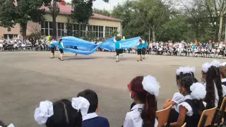 "Санитайзеры закупили на год вперед" - директор алматинской школы об особенностях учебного года