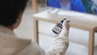 Мужчинам с женственной внешностью запретили появляться на телевидении в Китае