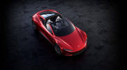 Илон Маск снова отложил производство быстрейшего авто от Tesla
