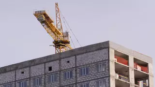 Строительные компании снизили цены на жилье