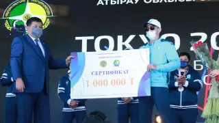 В Атырау призерам Паралимпиады в Токио подарили квартиры и автомобили