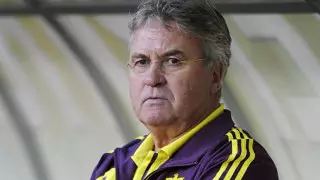 Гус Хиддинк объявил о завершении тренерской карьеры