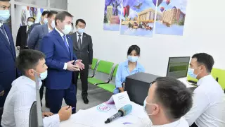 В четырех районах Шымкента открылись молодежные центры