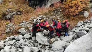 Турист сорвался с высоты в горах Алматы