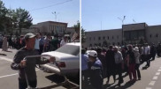 Жители перекрыли дорогу в селе Мерке в Жамбылской области