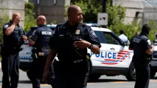 Функции ФБР и полицейских ограничили в США