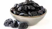 Диетолог назвал особую пользу чернослива для женщин