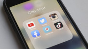Блогерлер әлеуметтік желілерді бұғаттауға қатысты не дейді? Қазнетке шолу