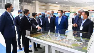 Премьер-министру показали проект строительства четырех городов-спутников Алматы