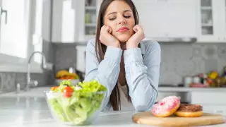 Названы опасные для переболевших коронавирусом продукты