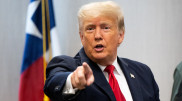 Америка становится выгребной ямой для человечества - Трамп