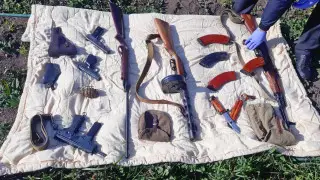 Пистолеты с глушителем и автоматы изъяли у жителя ВКО