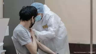 Доктор Комаровский рассказал, когда не стоит вакцинироваться от COVID-19