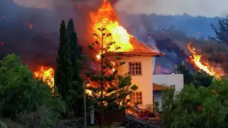 Жителей острова Пальма эвакуируют из-за извержения вулкана