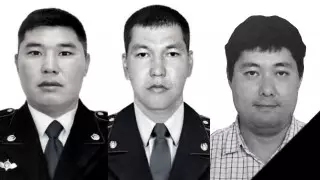 Токаев наградил погибших в стрельбе в Алматы полицейских и судисполнителя