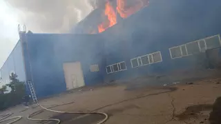 Уголовное дело завели после пожара в ТЦ "Астыкжан" в Нур-Султане