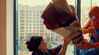 "Человек-паук" поздравил учительницу из Нур-Султана