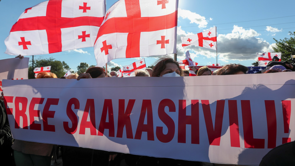 Сторонники Саакашвили провели митинг у здания тюрьмы