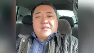 Пострадавшего судисполнителя привлекли к ответственности после видео