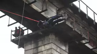 Девушка разбилась насмерть на аттракционе роупджампинг в Караганде