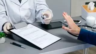 Цой: Проблема отказов от вакцинации по-прежнему стоит остро