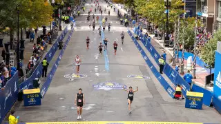 Шестеро казахстанцев пробежали легендарный Бостонский марафон