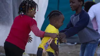 ЮНИСЕФ встревожен ростом числа детей-мигрантов, пробирающихся через джунгли