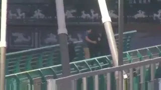 Прохожие спасли астанчанку от суицида