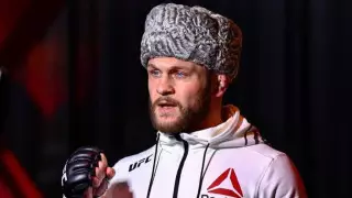 Боец UFC Рафаэль Физиев отказался выступать под флагом Кыргызстана