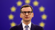 Премьер-министр Польши обвинил ЕС в шантаже
