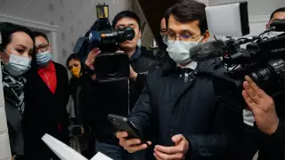 Глава МЦРИАП проверил скорость интернета в Косшы